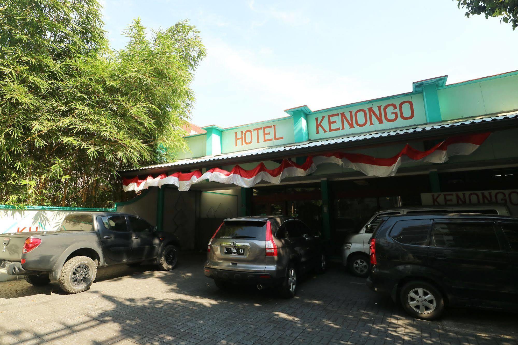 Hotel Kenongo Surabaya Exterior foto